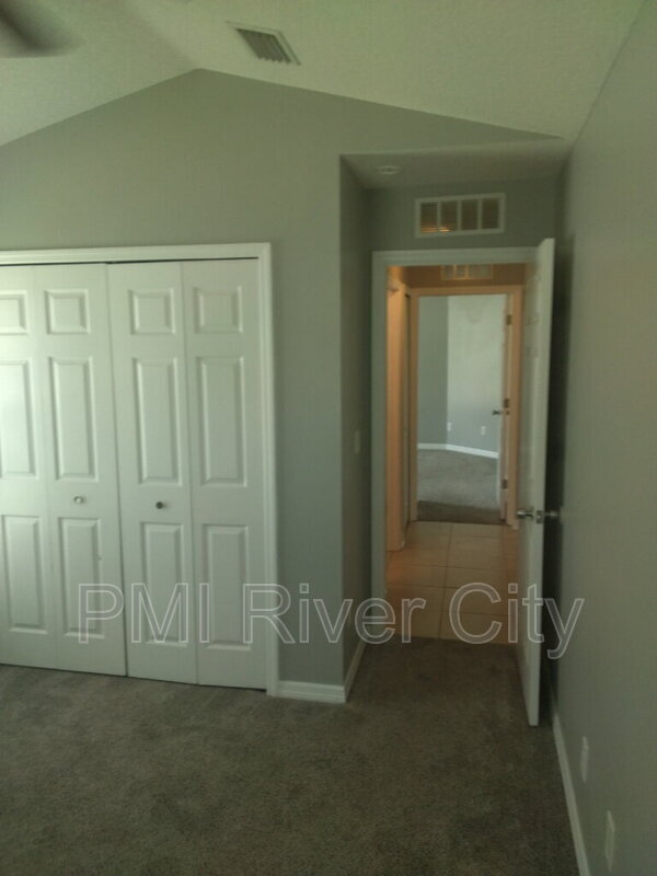 Building Photo - 818 Filmore Ln