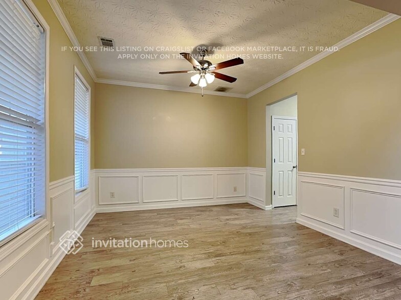 Building Photo - 6680 Island Pointe Dr