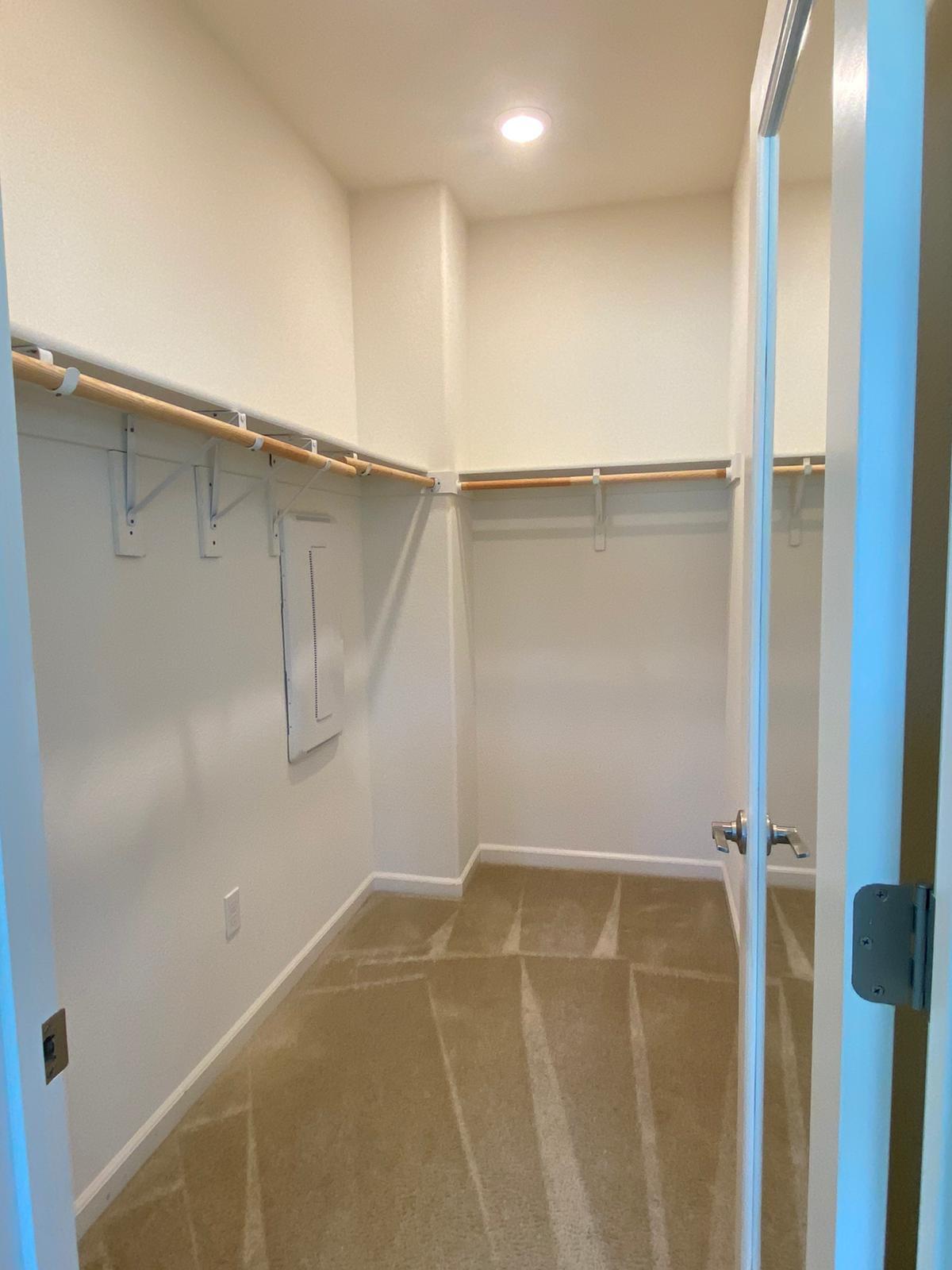walk-in closet - 527 Clover Cir