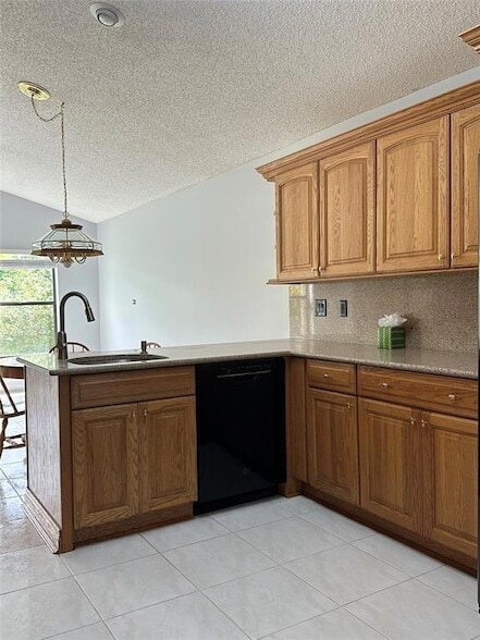 Building Photo - 22656 Pickerel Cir