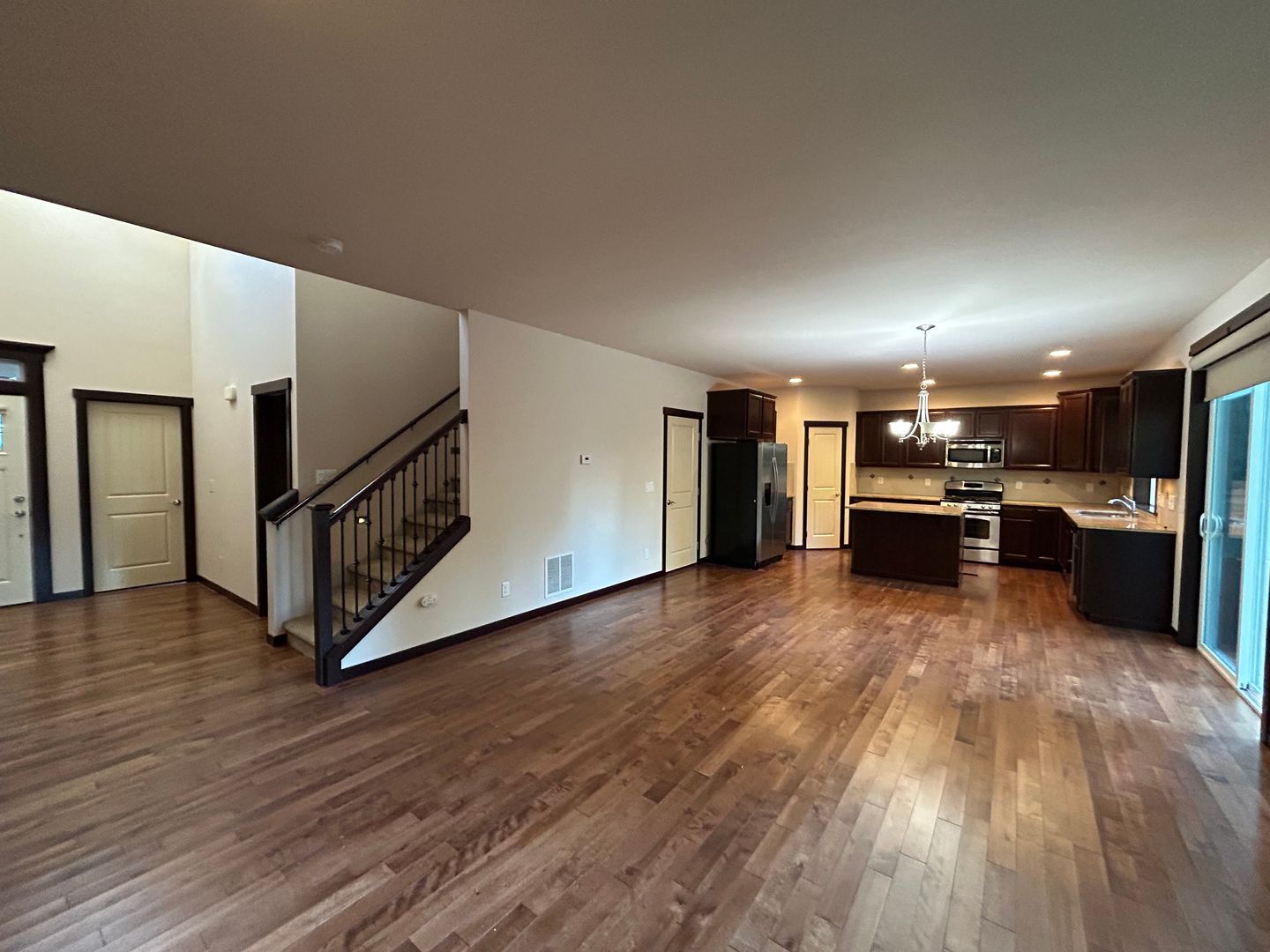 Building Photo - Beautiful 4 Bed, 3 Bath Home in Lynnwood