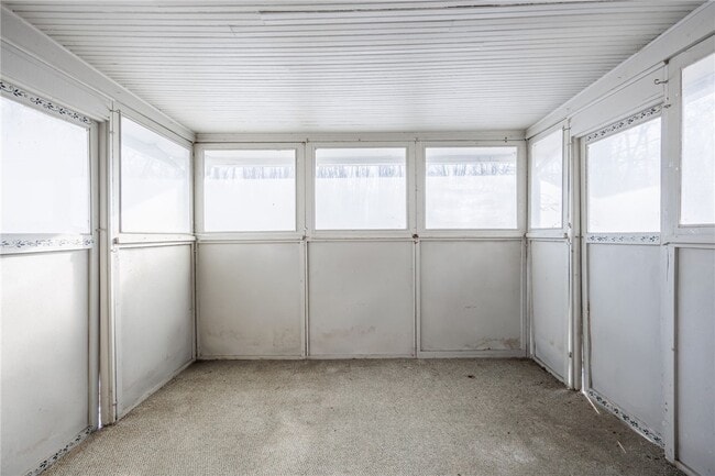 Building Photo - 43 River Meadow Dr