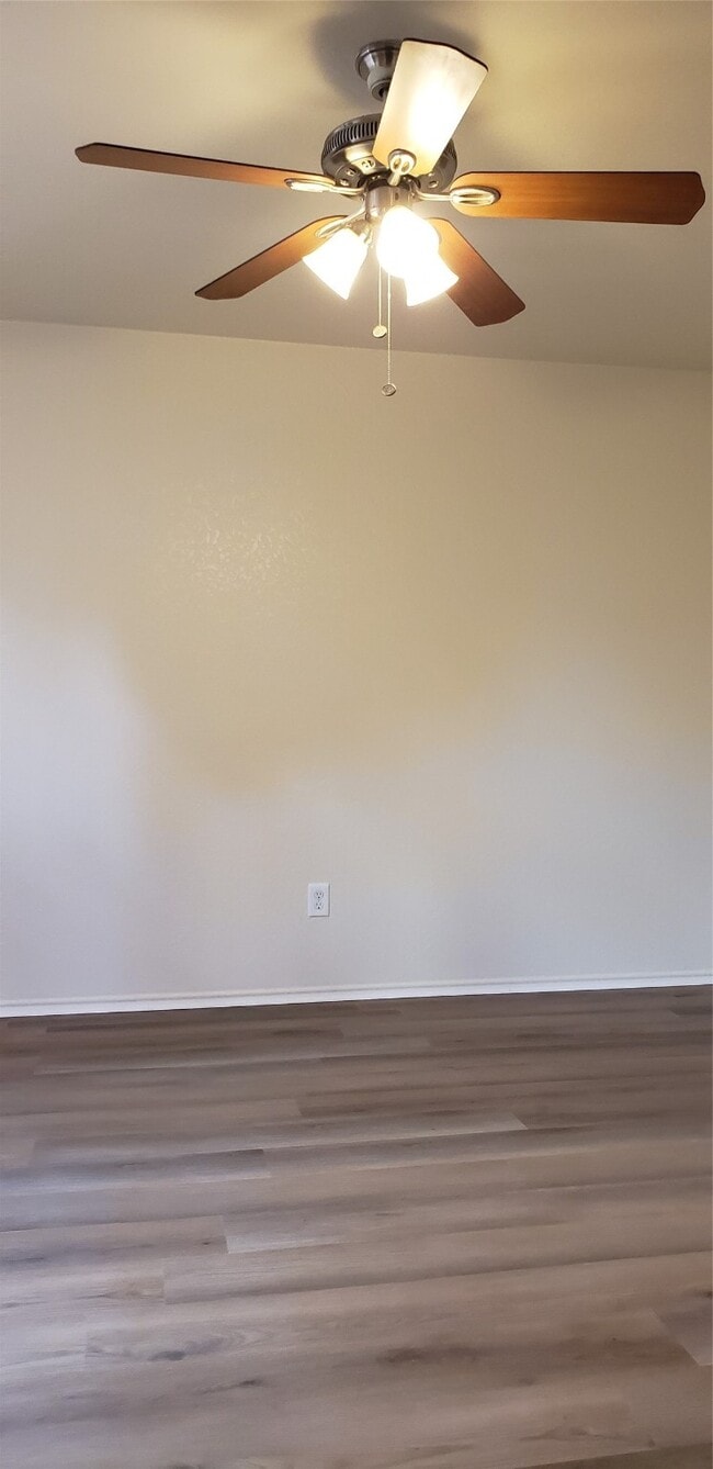Building Photo - 1119 Desert Oasis Ln