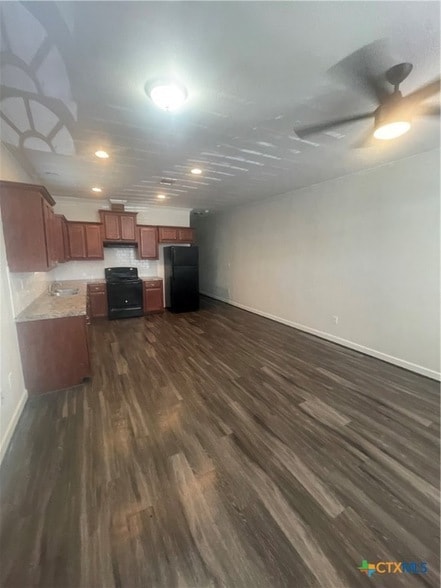 Building Photo - 203 Palmwood Dr