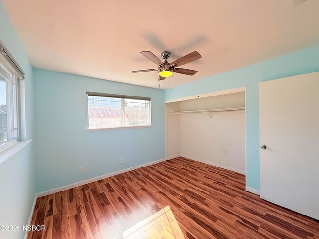 Building Photo - 4031 Hillview Rd