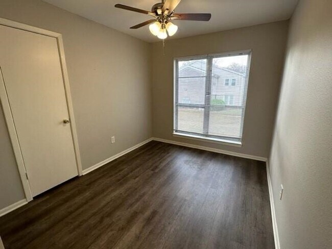 Building Photo - 1710 Kirby Pkwy