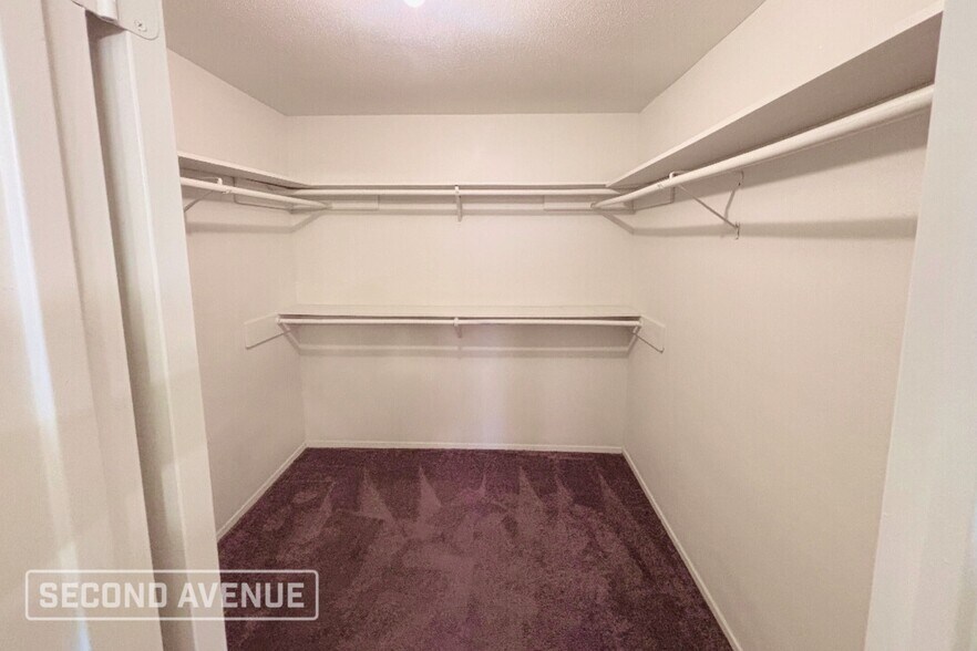Building Photo - 3734 Xenophon Dr