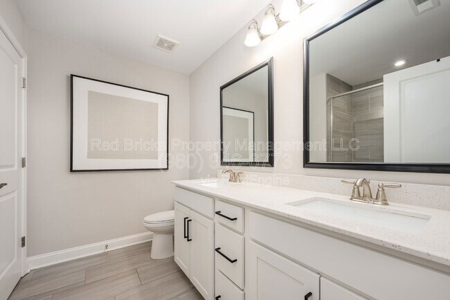 Building Photo - 19016 Yellow Birch Dr