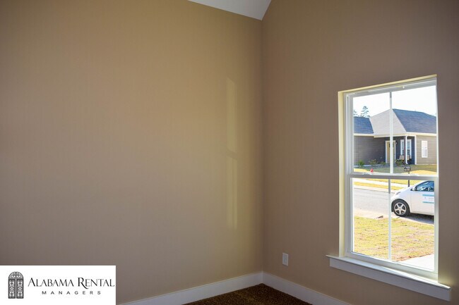 Building Photo - 839 Kent Dr