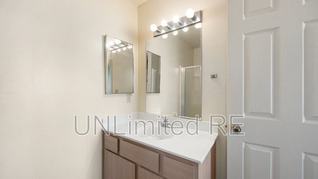 Building Photo - 7616 E Horseshoe Ln