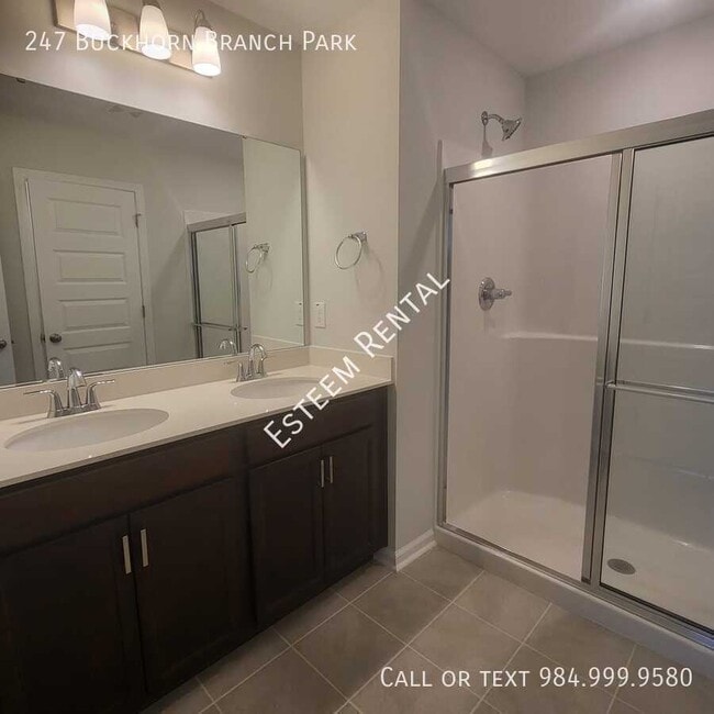 Building Photo - 247 Buckhorn Br Pk