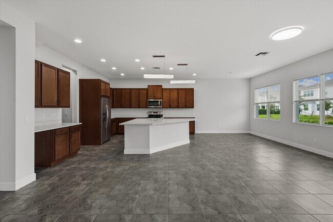 Building Photo - 14971 RedCove Pl