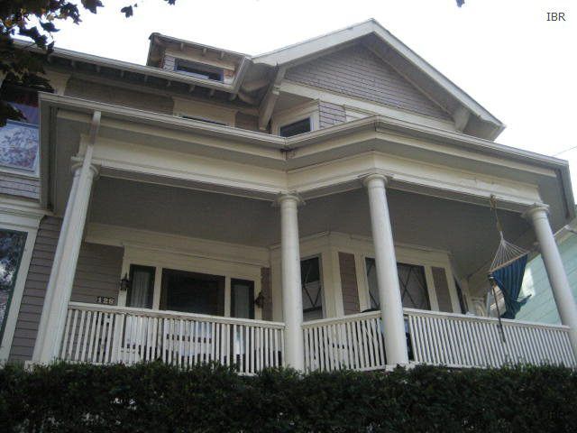Building Photo - 128 Hudson St