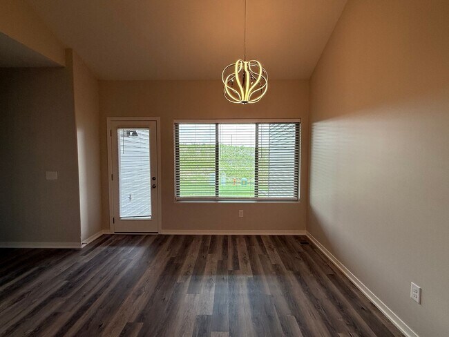 Building Photo - Brand New 3 bedroom/3 bathroom ranch townhome in Waverly