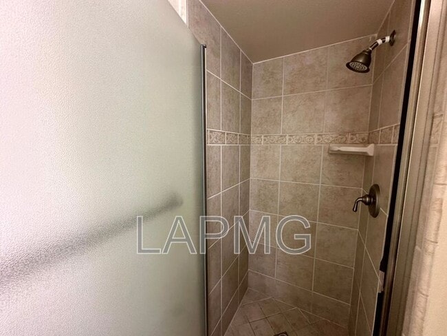 Building Photo - 12217 Moorpark St