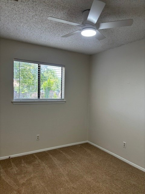 Building Photo - 702 Ranch Rd