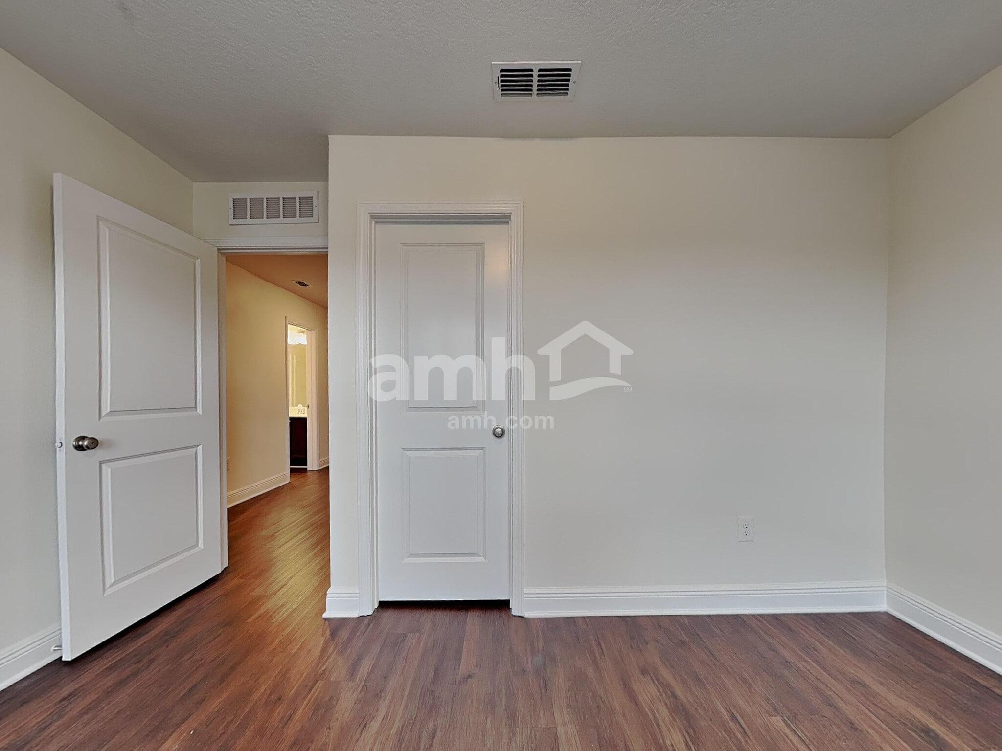 Building Photo - 20200 Calla Lily Dr