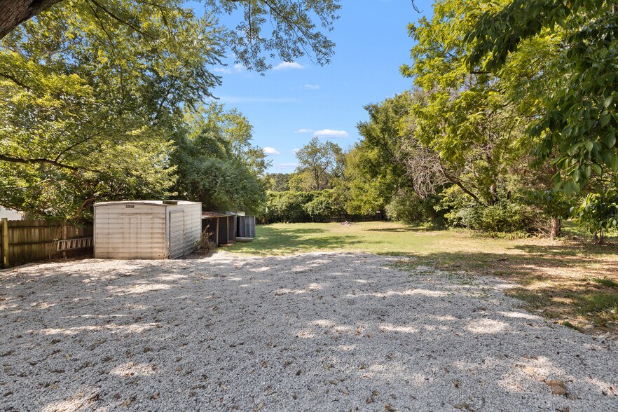 Building Photo - 1411 Caulks Hill Rd