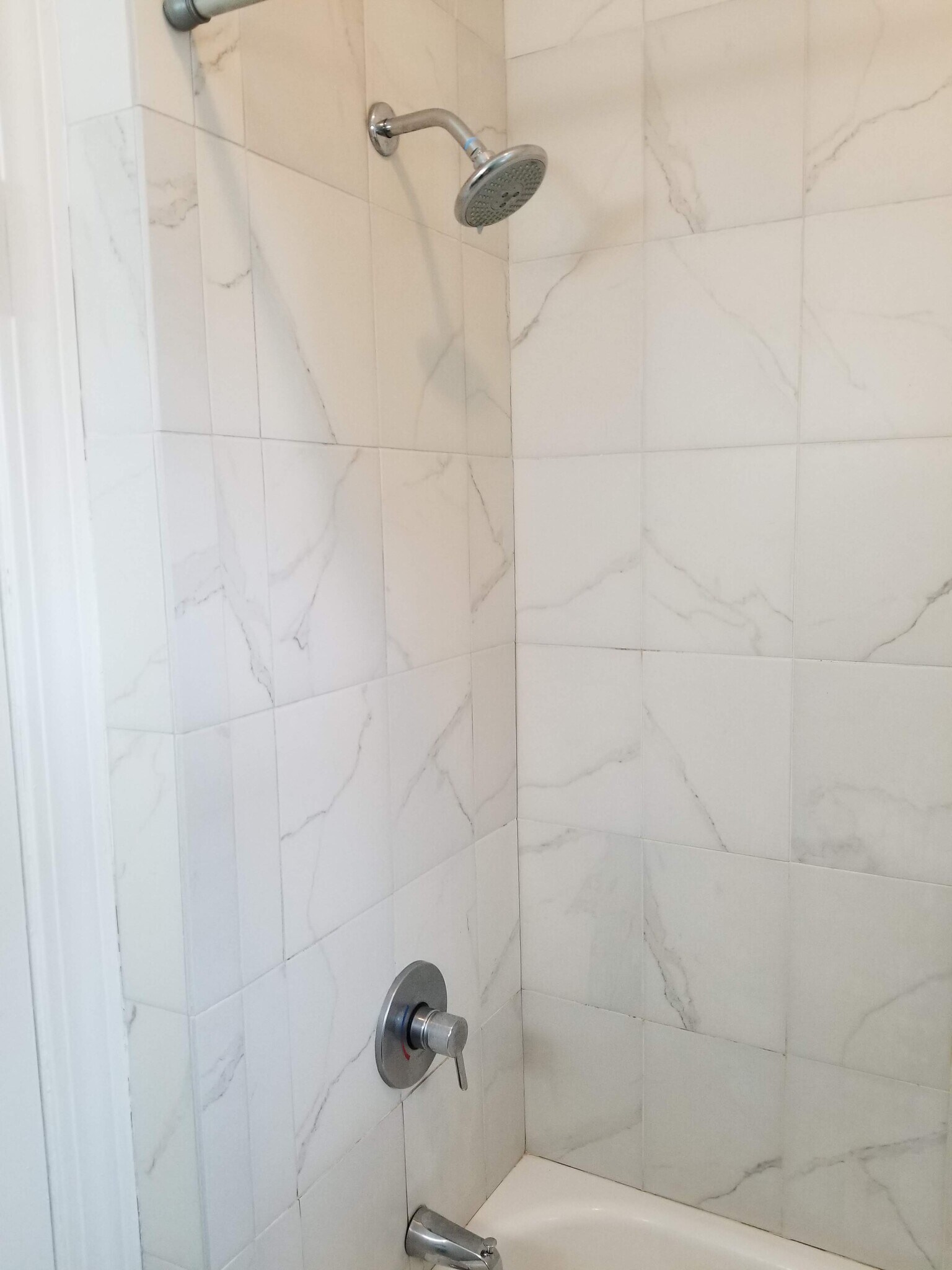 Building Photo - 255 Kelton St