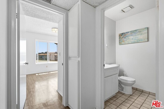 Building Photo - 3600 Bagley Ave