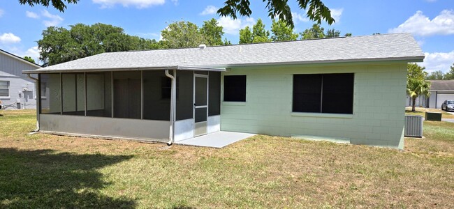Building Photo - 126 Fiesta Dr