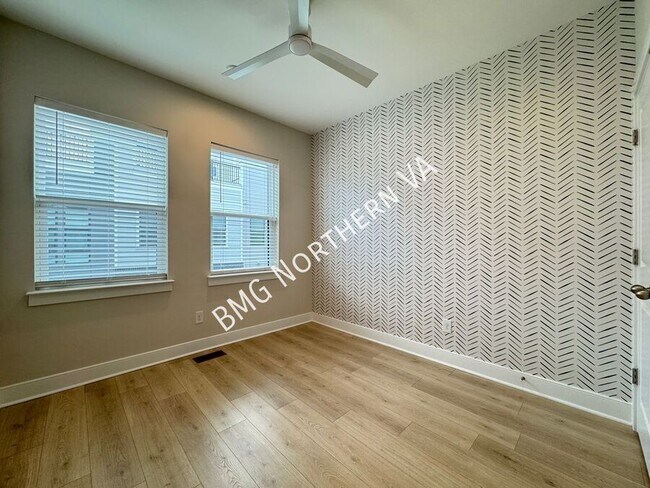 Building Photo - 1021 S Taylor Ct