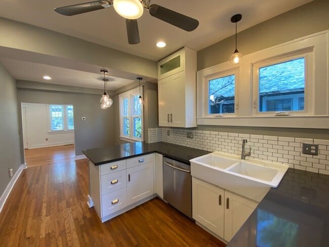 Building Photo - North AVL, 1920's Home with Contemporary U...