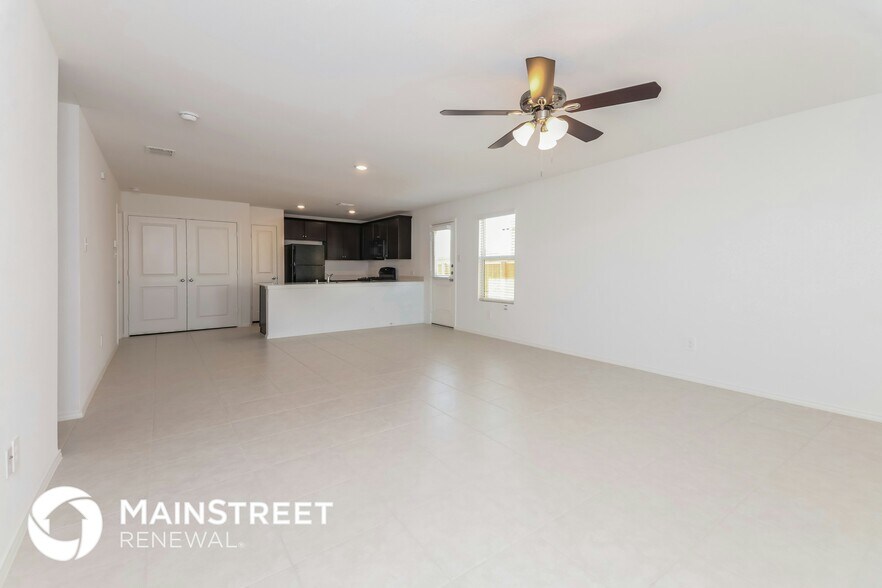 Building Photo - 3104 Helix Bay Dr