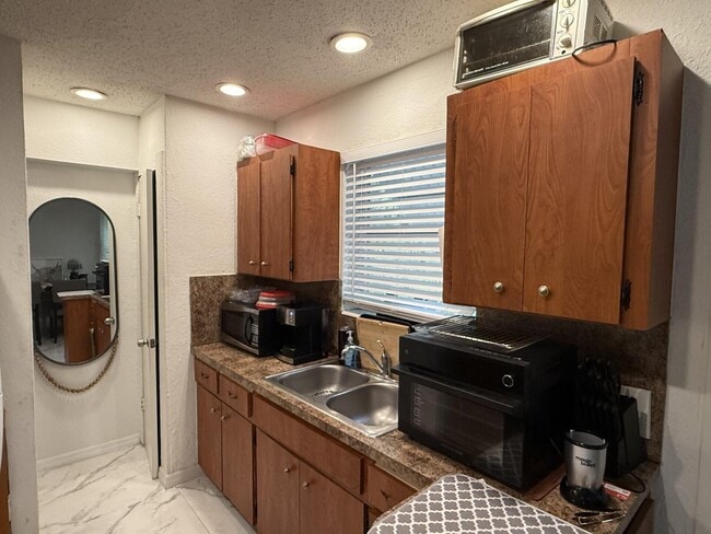 Building Photo - 2641 Polk St