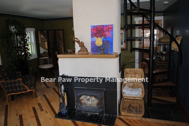 Building Photo - Charming Home in Kittredge!!