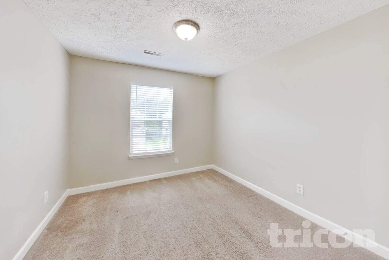 Building Photo - 649 Belgium Dr