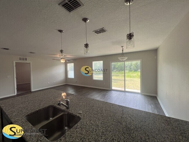 Building Photo - 8777 Kaye Ln