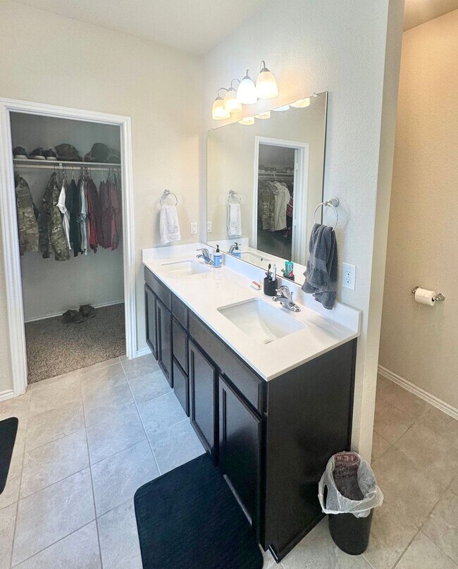 Building Photo - Beautiful 4 Bed Home in Copperas Cove! AVA...