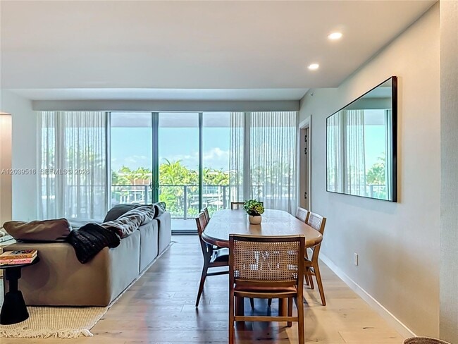 Building Photo - 350 Ocean Dr