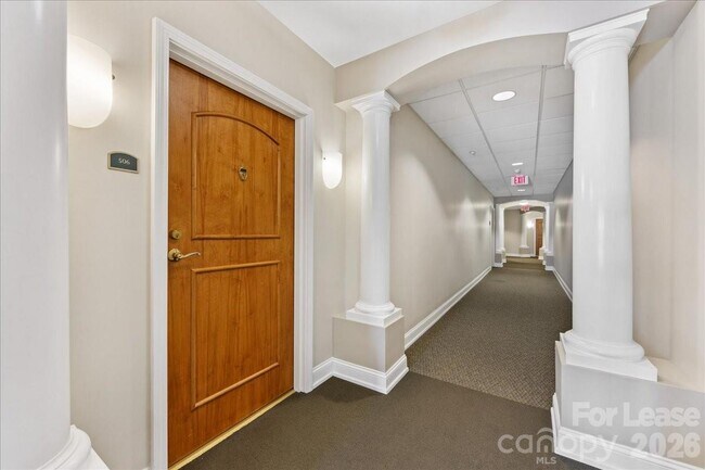 Building Photo - 401 N Church St