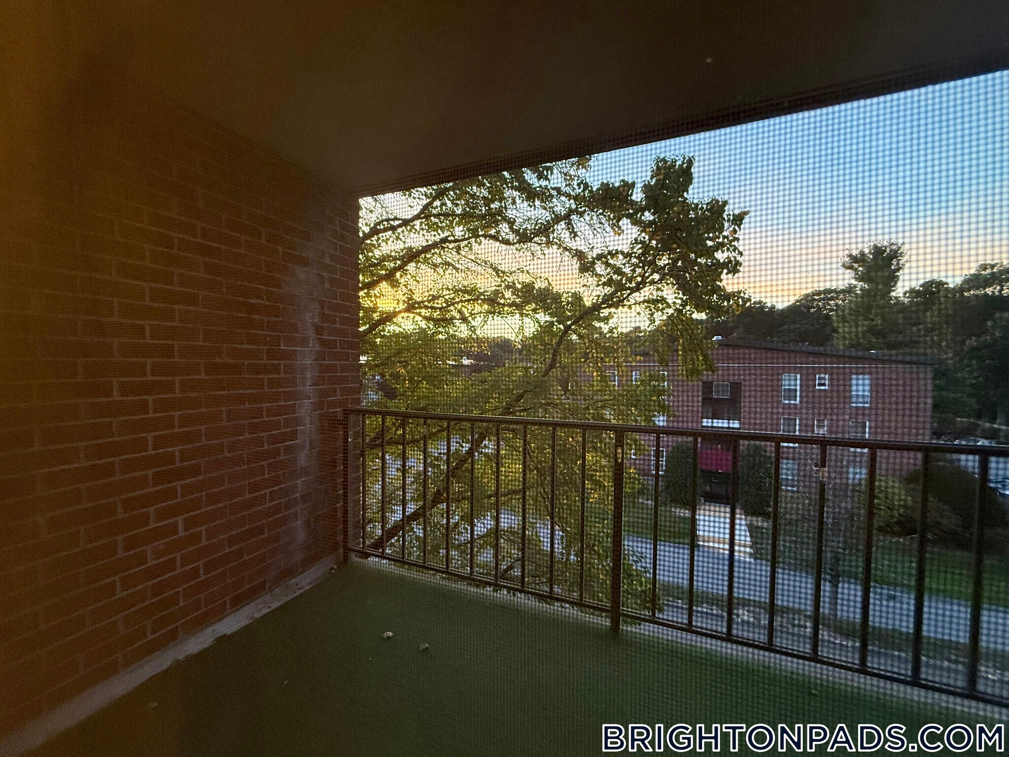 Building Photo - 50 Broadlawn Park