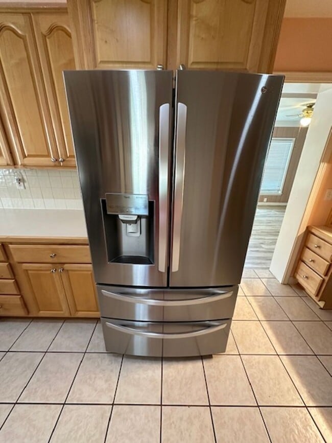 Building Photo - COMING SOON! 31807 W. Chicago, Livonia MI ...