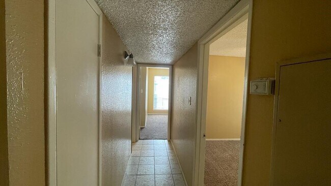 Building Photo - 12615 Brookglade Cir