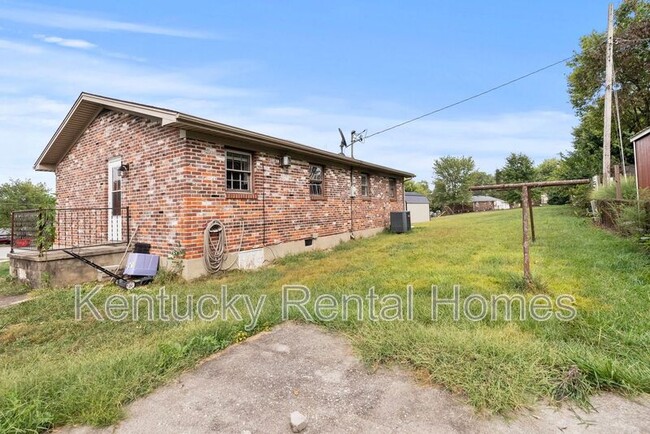 Building Photo - 123 Rock Creek Dr