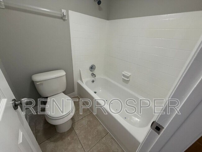 Building Photo - 4305 S Semoran Blvd