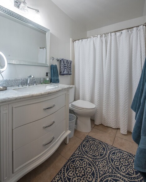 Building Photo - 4880 Sandyland Rd