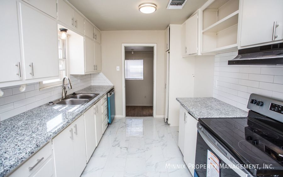 Building Photo - 4309 32nd St