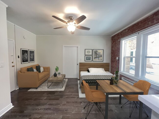 Interior Photo - Flint 301 S Kenmore LLC