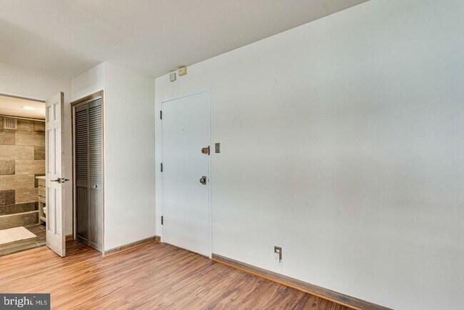 Building Photo - 1545 18th St NW