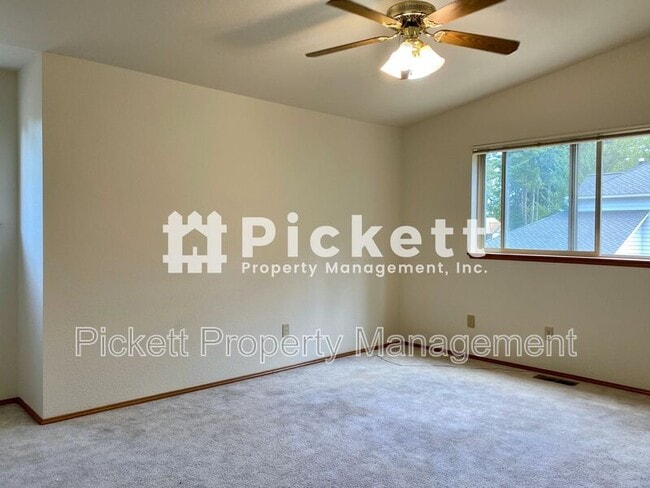 Building Photo - 10659 Wharf Pl NW