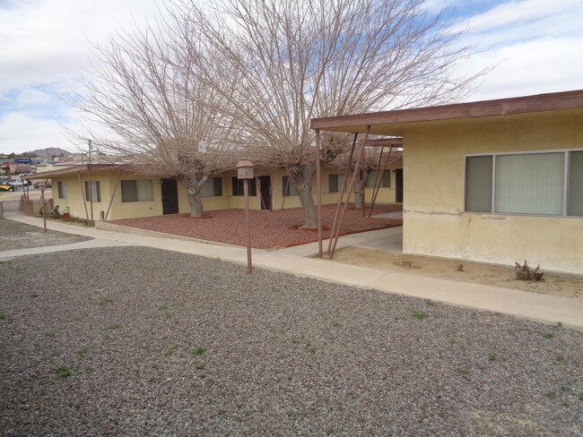 Primary Photo - 15811 Apple Valley Rd