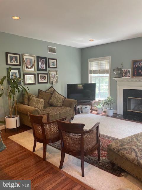 Building Photo - 55 Wincrest Dr