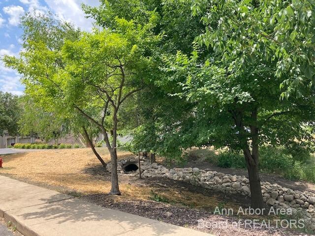 Building Photo - 1023 Bluestem Ln