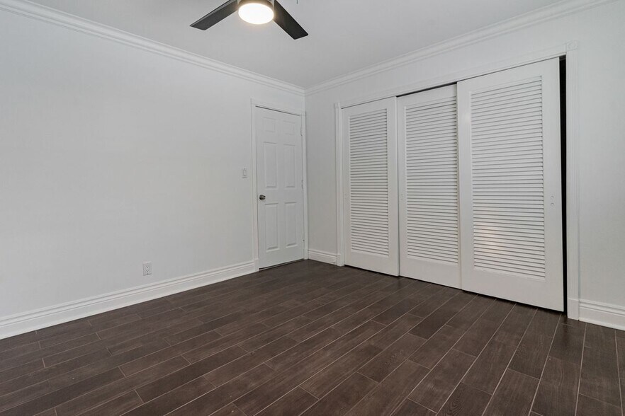 Building Photo - 276 SW 7th Ave