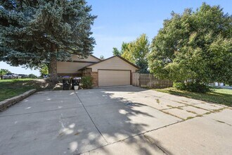 Building Photo - Amazing Arvada Upstairs Duplex Available N...